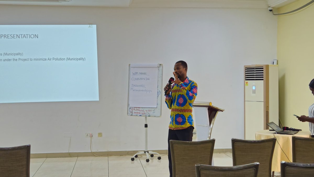 The Breathe Accra Project started a 2-day debriefing workshop for our beneficiary districts and some government agencies on #airquality. We started yesterday. Today, we are having stakeholder consultations on sustainability. #CleanAir #breatheaccra #CleanAir4Accra