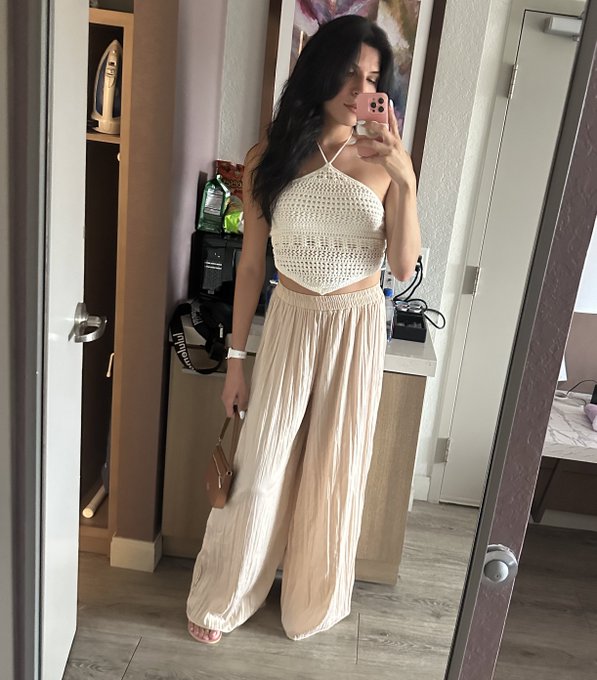 Watch Jamie Forever X's leaked NSFW photo on TwXstars