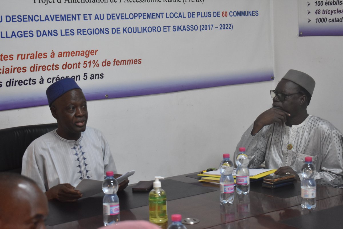 PaarUnc's tweet photo. Du 27 au 31 mai 2024, s'est tenue dans la salle de l'UNC - PAAR à Bamako, la réunion de clôture du Projet d’Amélioration de l'Accessibilité Rurale (PAAR) fixée au 28 juin  2024. Financé par Banque Mondiale au Mali et sous tutelle du Ministère des Transports et des Infrastructures https://t.co/zL3k2FJeei