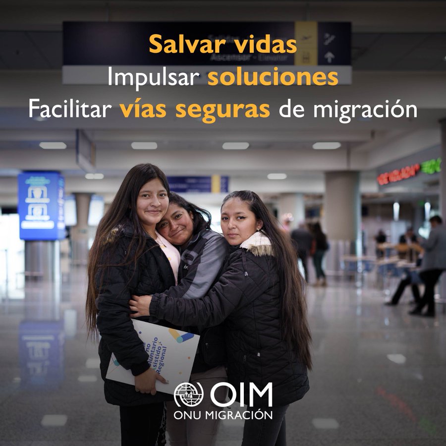 OIM_LAC's tweet photo. Las organizaciones humanitarias trabajan incansablemente para 𝘀𝗮𝗹𝘃𝗮𝗿 𝘃𝗶𝗱𝗮𝘀 y llevar esperanza a las personas necesitadas. No importa quién.

 En conjunto podemos hacer que la migración sea segura, regular y ordenada en beneficio de todos🤝https://t.co/eB5lWduCID https://t.co/v8e1MMdHuK