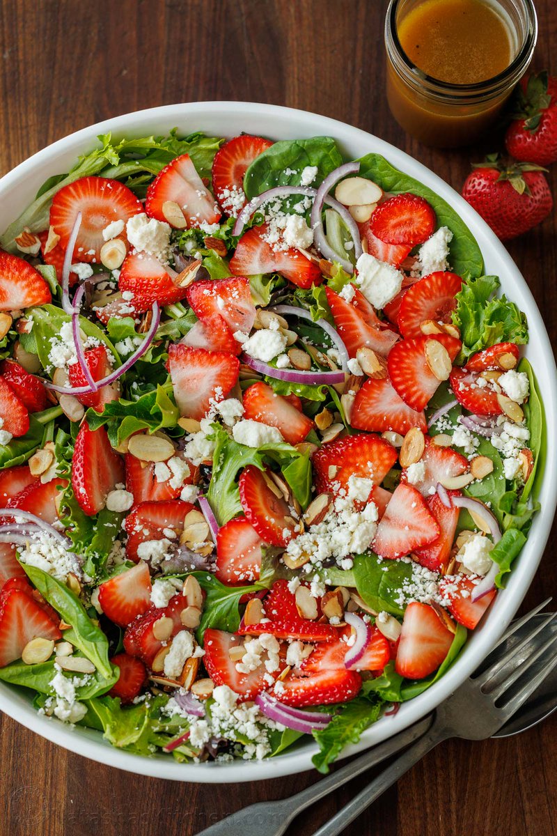 NEW Summer Salad Recipe🤗(From the cookbook) The dressing is 💯! 🥗: natashaskitchen.com/strawberry-sal…
