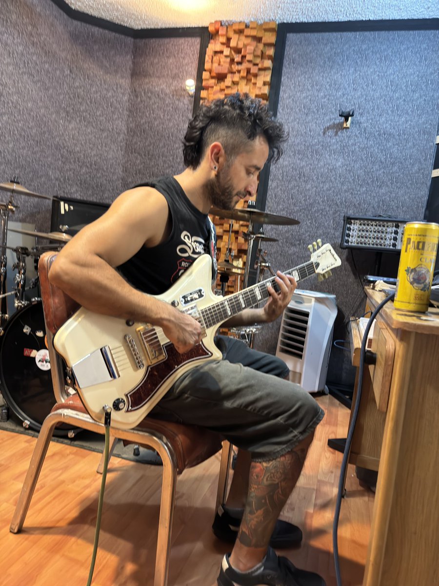 illbo_'s tweet photo. Modo rockstar https://t.co/Uz0hARLDNZ