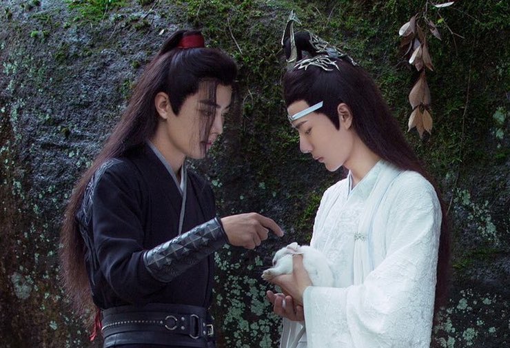 gremlinyibito's tweet photo. happy pride month to wangxian <3 https://t.co/6PRlK0hJfx