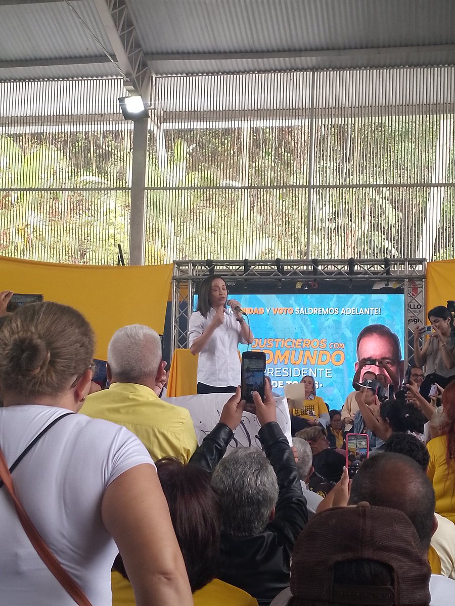 En el Comité Político Nacional de <a href="/Pr1meroJusticia/">Primero Justicia</a> asumimos el compromiso con la organización, unidad y voto para nuestro candidato <a href="/EdmundoGU/">Edmundo González</a> de cara al #28J

¡Vamos a ganar! 🇻🇪

#JusticierosConEdmundo