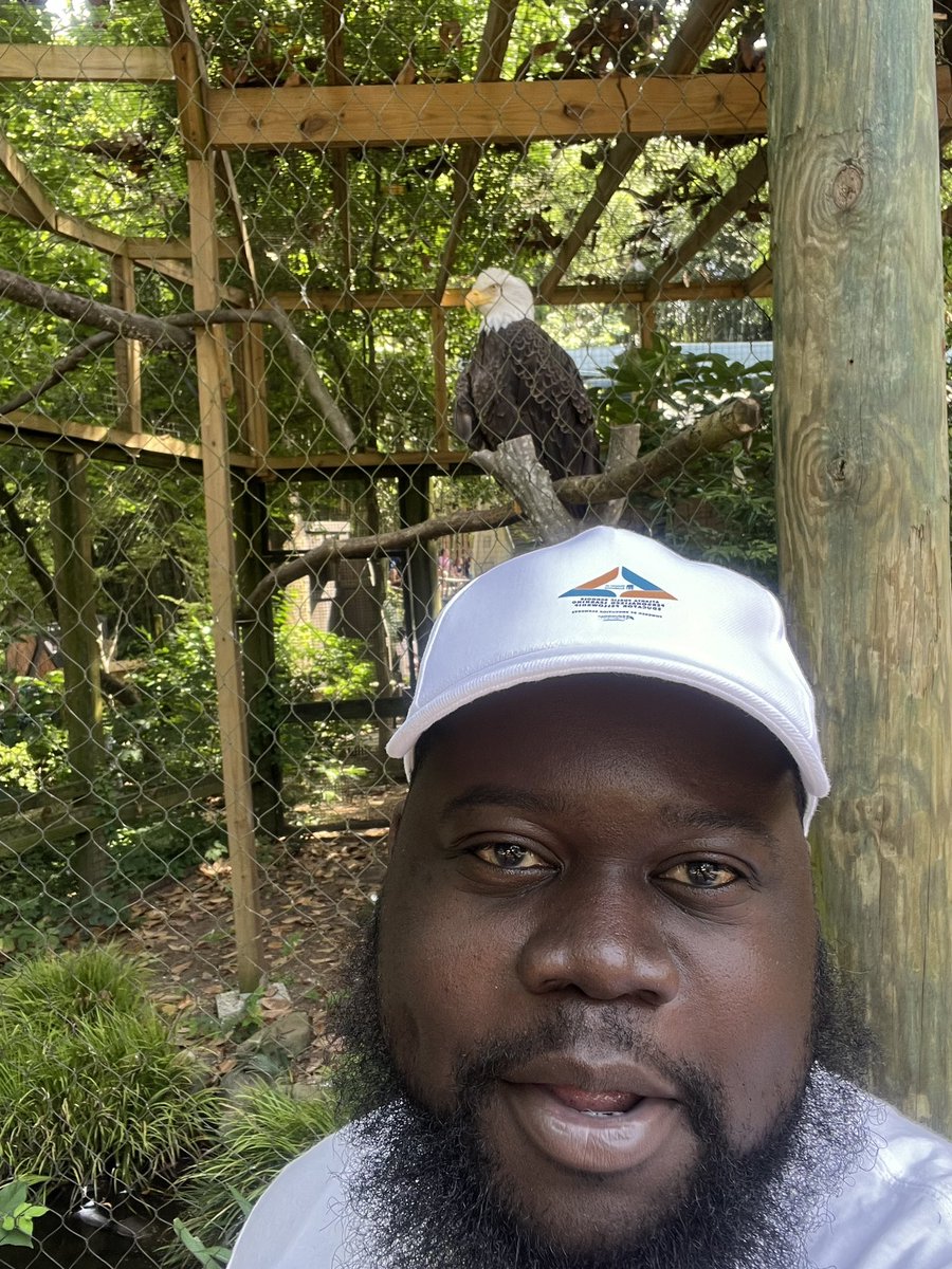 Selfie with the @aps_cskywla mascot @ZooATL for the #PersonalizedLearning #APSFELLOWS24
