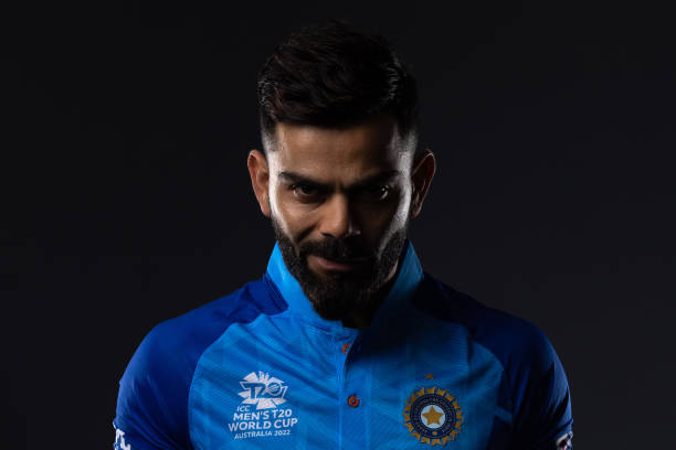 @ICC @usacricket VIRAT KOHLI HAS JOINED INDIAN TEAM IN NEW YORK. [PTI]. 

- The biggest Superstar has arrived 🇮🇳