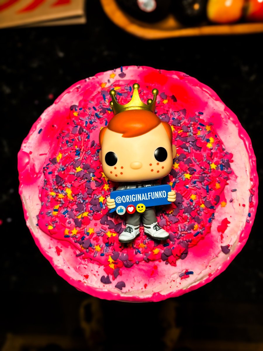 Cake anyone? It is Friday! @OriginalFunko #funko