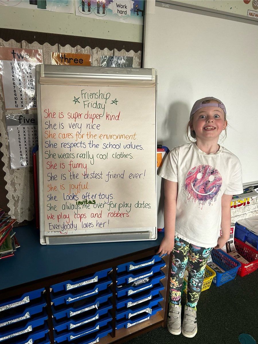 KPS_Primary3T's tweet photo. 🌟 Well done, A! You always work hard to keep your table tidy. 🌟

✨ We shared many lovely things about S during friendship Friday.✨ https://t.co/eCKoyM4XxU