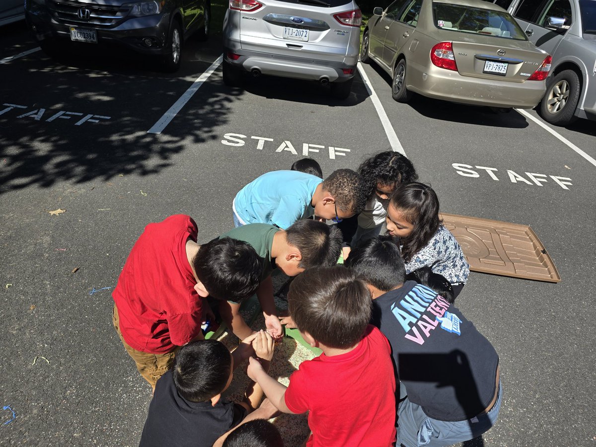 Kim Sanders tweet media