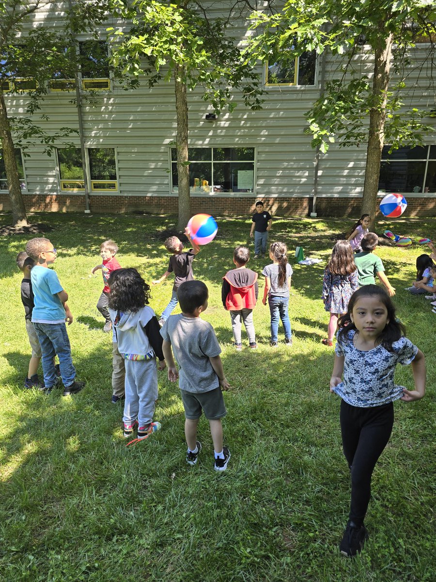 Kim Sanders tweet media