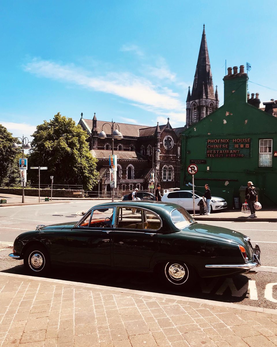 Class Jaguar in St. Luke’s today #jaguar #jag #jaguarcars #jaguarclassic #car #classiccar #classiccars #stlukes #sunshine #may #bluesky #steeple #stlukeschurch #sunshine #iphoneonly #filter #corkcity #ireland @corkbeo @pure_cork @LovingCork @yaycork @CravingCork @CorkDaily