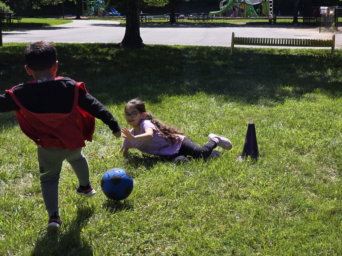 Kim Sanders tweet media