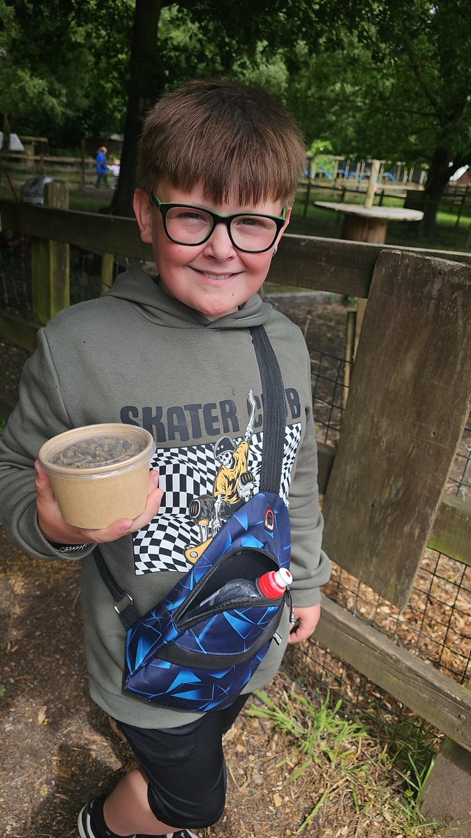 ItsStaceyt94's tweet photo. We spent a few days in Merseyside visiting my nan (K's great grandma) and other family. We've had nature walks, shopping, the beach, and the farm. It's one of our favourite places to visit 🥰 @MissEcclestonLW @MissEcclestonLW 
@LadywoodKH https://t.co/Xj6v8BD3yY