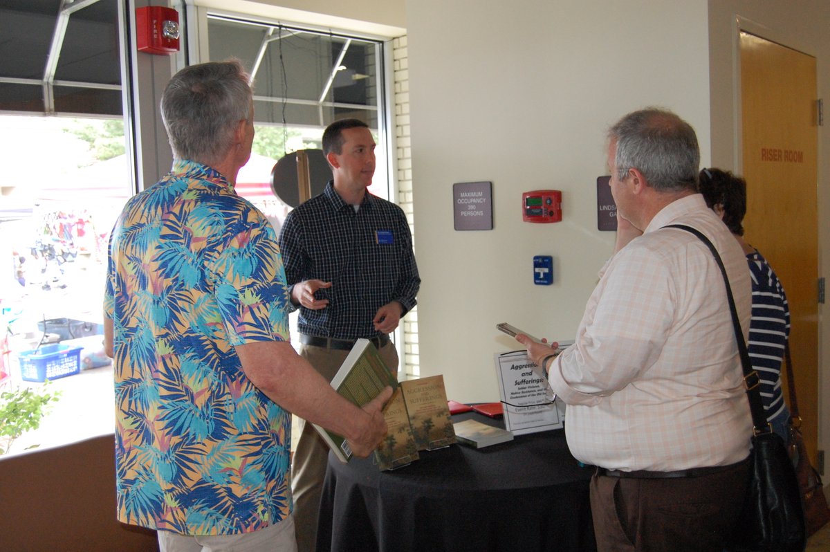 UnivofALPress's tweet photo. Check out these snapshots from the USC Lancaster Native American Studies Center's annual Spring Art &amp; Craft Festival!

Good news! Dr. Evan Nooe has more author talks coming up. Don't miss out—check out the dates on the graphic below! #SouthernHistory https://t.co/uaJ93Qk2s1