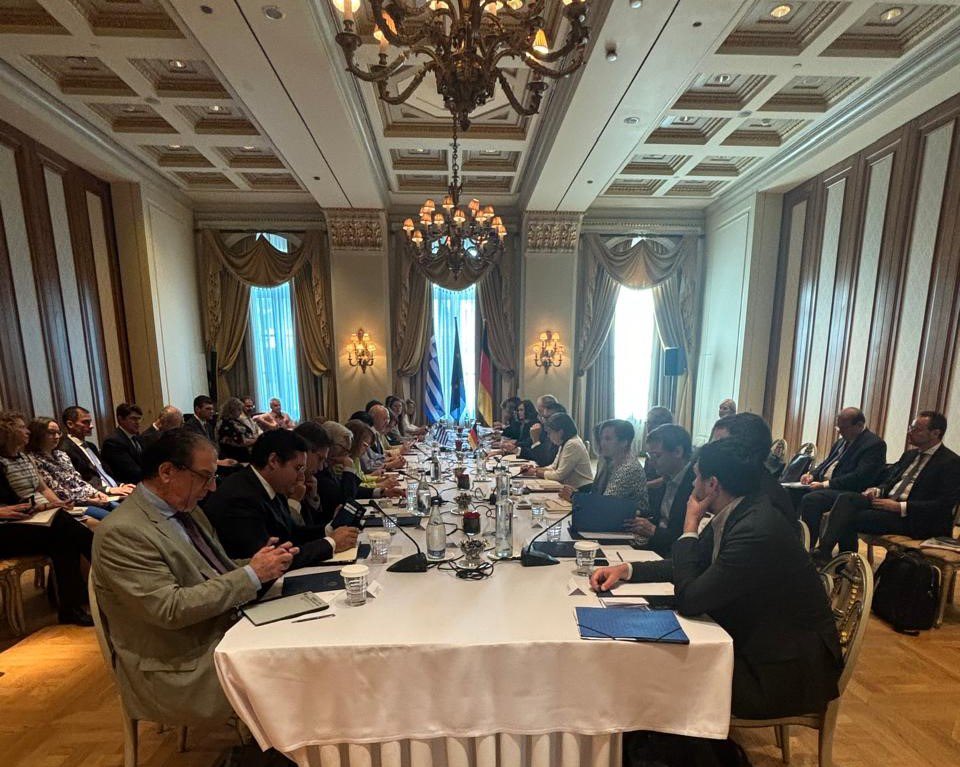 GreeceMFA's tweet photo. In the framework of the sixth round of consultations at the State Secretary level DFM Papadopoulou met yesterday with 🇩🇪 State Secretary Bagger and held consultations on a wide array of current issues, including bilateral relations, European affairs and regional developments. https://t.co/V7OCOVTr5J