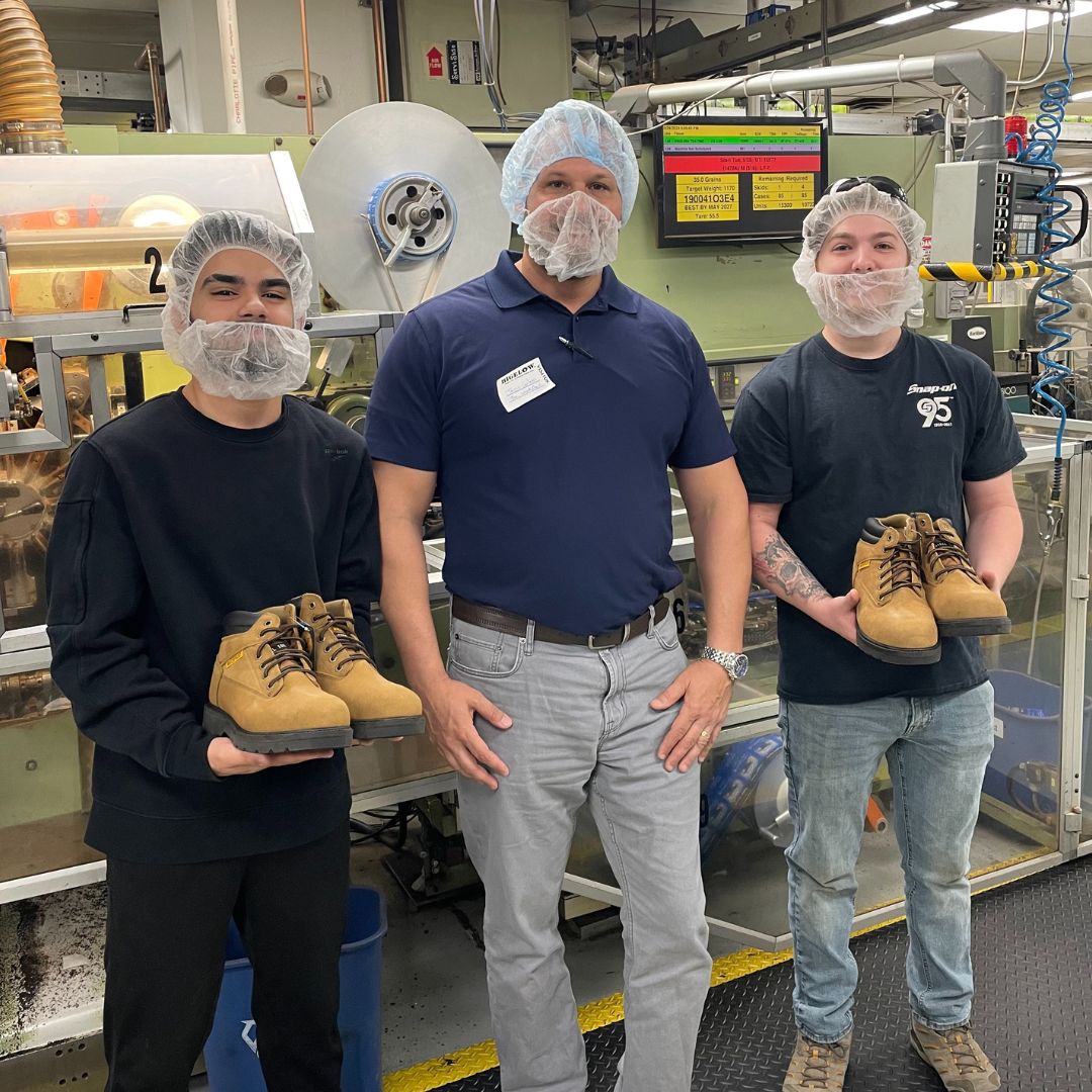 TheWorkPlace_CT's tweet photo. Understanding the importance of job readiness, our ApprenticeshipWorks staff personally delivered $50 gas cards and work boots to our participants at Bigelow Tea. 😁 #wp #WorkPlaceCT #] https://t.co/zY1Ph5DzXD
