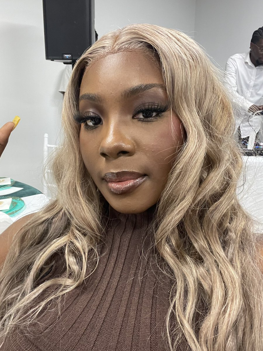 lxgho_'s tweet photo. Luv my face🤭 https://t.co/BT15Me7Dvy