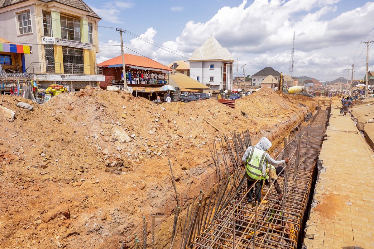 I led a team to inspect ongoing construction work at the Okeyinmi flyover in Ado-Ekiti. I am delighted at the progress being made on the project, which we consider very critical to our plan to upgrade road infrastructure and improve transportation within our state. I am also