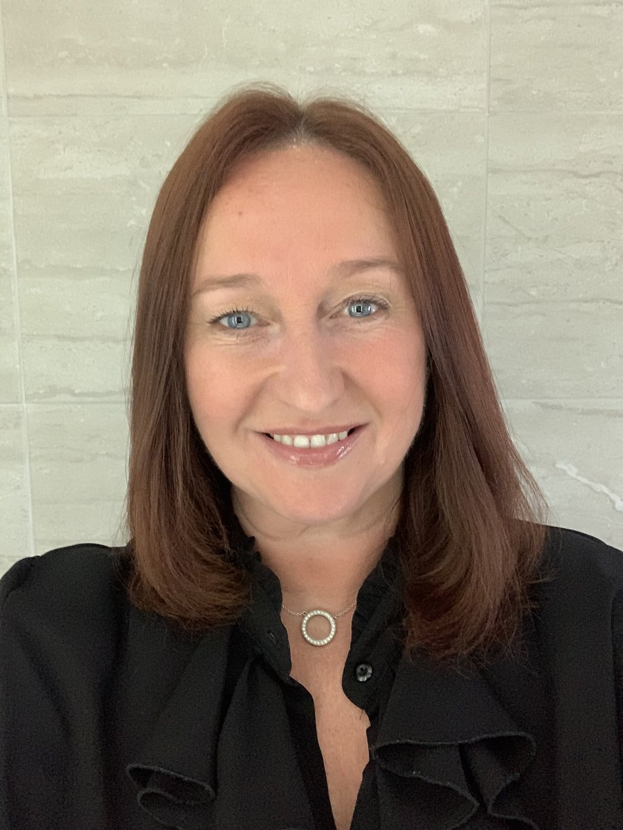 Esther 😁💙 tweet media