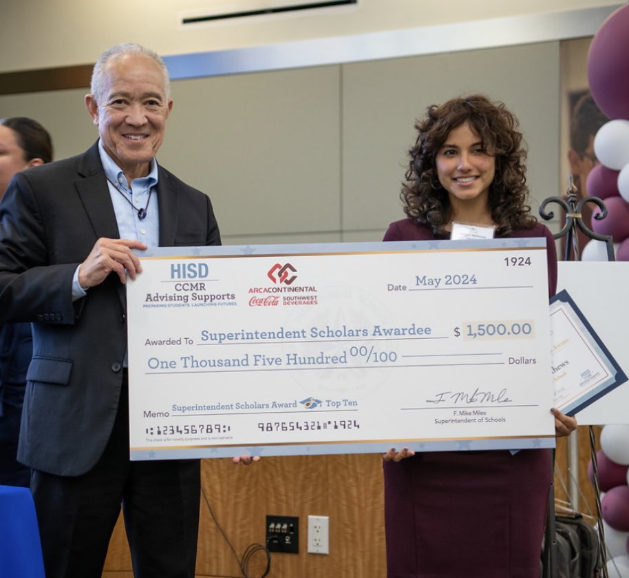 Congratulations to Heights Senior Abigail Mathews on receiving the Superintendent’s Scholar Award! blogs.houstonisd.org/news/2024/05/1… 
<a href="/HoustonISD/">Houston ISD</a>