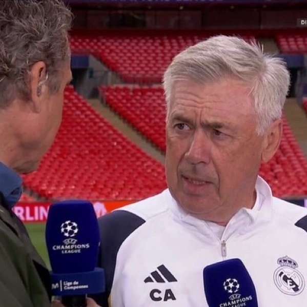 🗣️ Ancelotti: "Eu disse a Joselu que a culpa é sua por não estarmos de férias agora."
