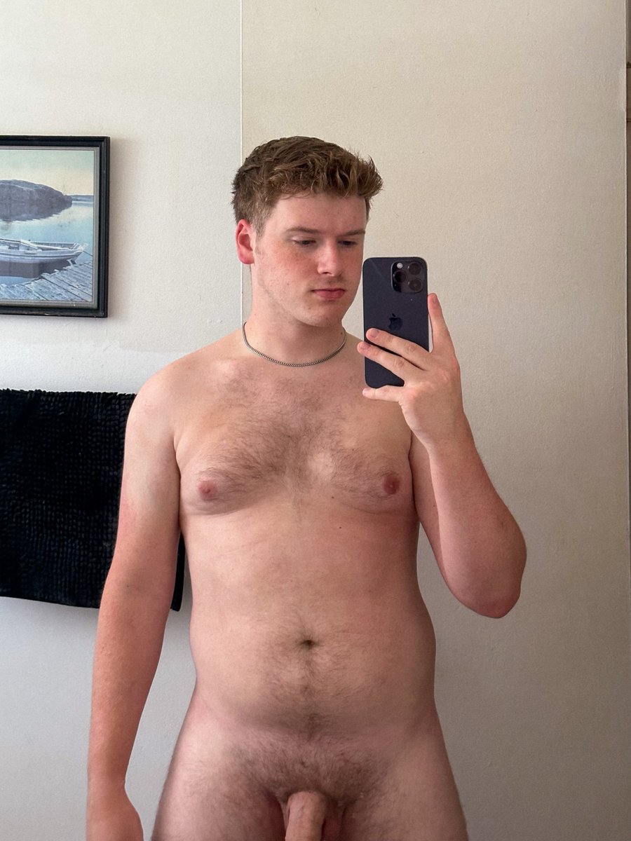 ethanmatthews34's tweet photo. I was skinnier last summer but happier this summer 🤭☀️ https://t.co/SeIScNefcG