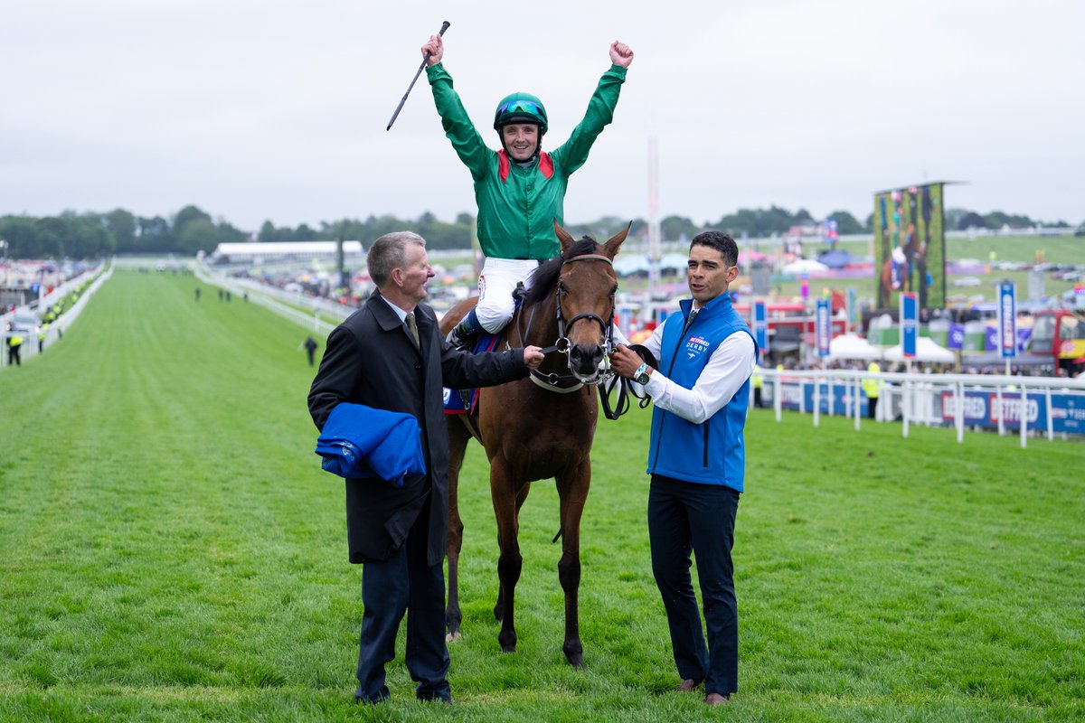 @chrishayes24 @EpsomRacecourse What a filly 🙌 #GreenTeam | @chrishayes24