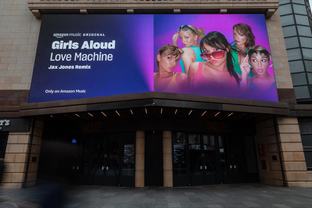 Leicester Square💖 
@AmazonMusicUK @JaxJones 
girlsaloud.lnk.to/LoveMachine_Ja…