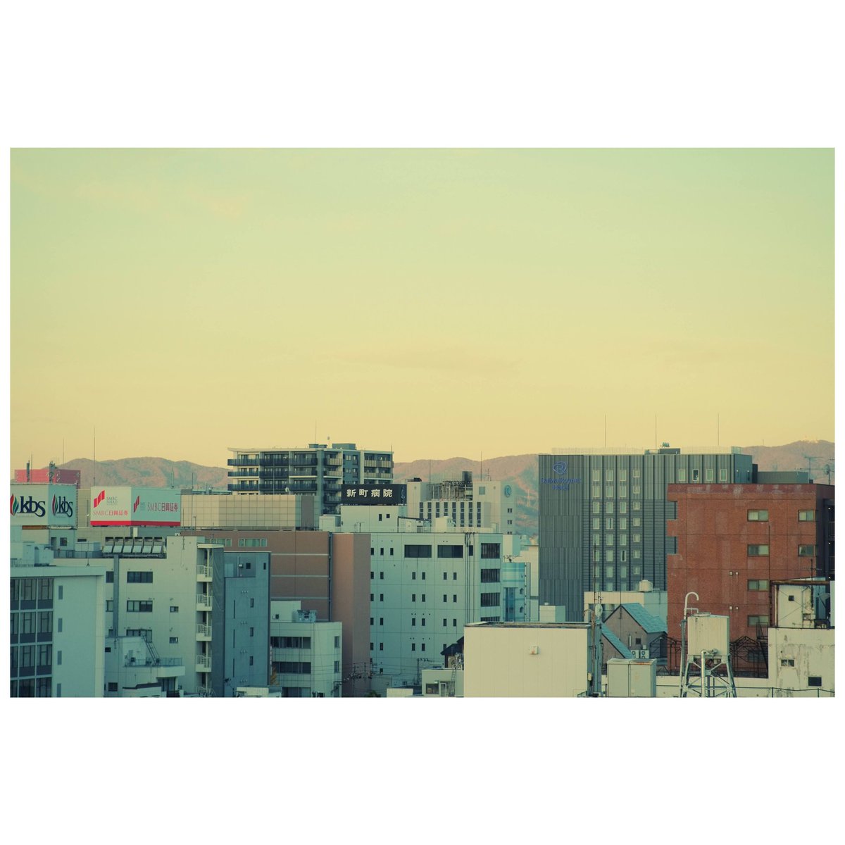 ThatMattAvery's tweet photo. Good Morning, Aomori
----------------------
#fujifilm #fujifilm_us #fujifilm_japan #fujifilmxseries #fujifilmxpro1 #photography #japan #aomori #japantrip #travel #scenery #city #cityscape #urban #horizon #morning #hotelwithaview https://t.co/SMMOR0inbK