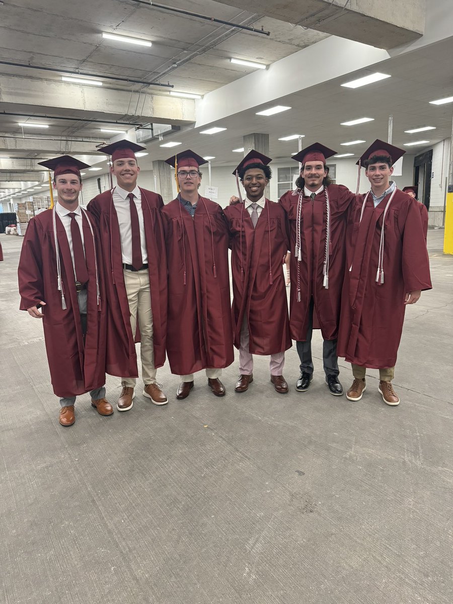 Incredibly proud of all our seniors that graduated yesterday!

Cash Doolin
Jamison Craig
Carson Van Haaren
Chase Moore
Thomas Seigler
Jacob Webber

#godores