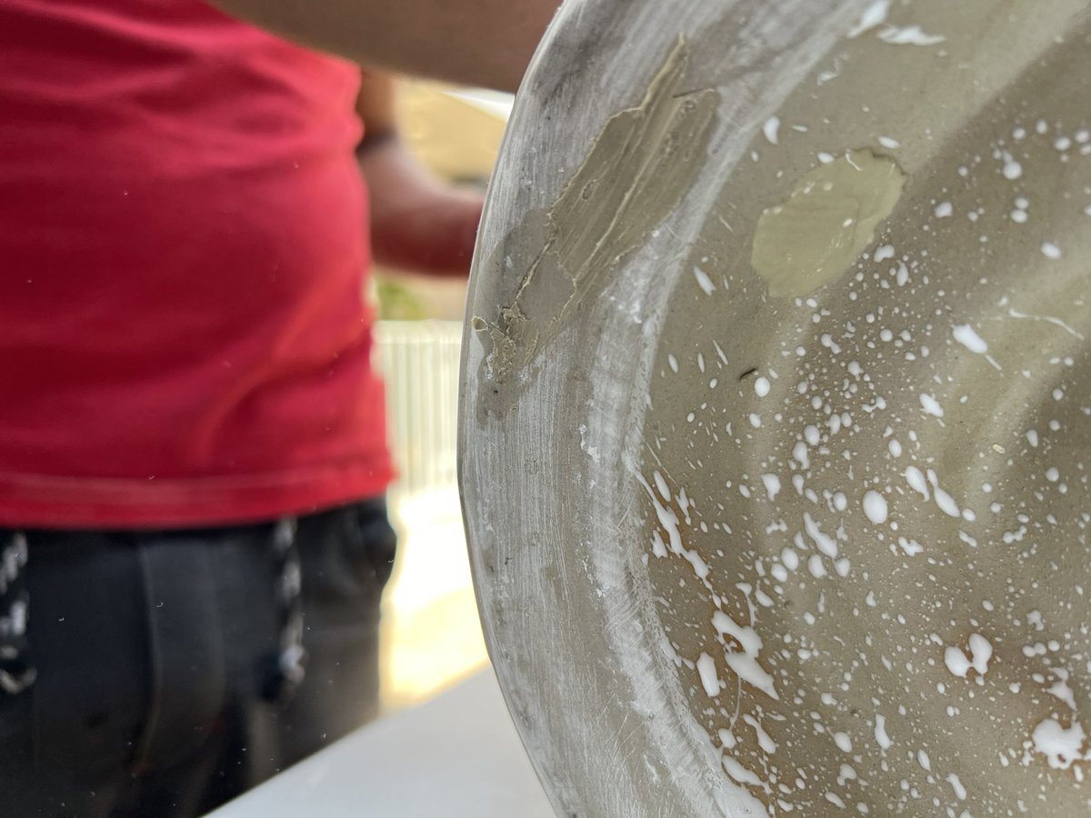 Cesar_pss's tweet photo. @HomeDepot compré este wc con ustedes y está reparado, esto me ha causado gastos de plomería en reiteradas ocasiones y está rota la pieza, cuál es su proceso de garantía ? https://t.co/gpwJpTXD9k