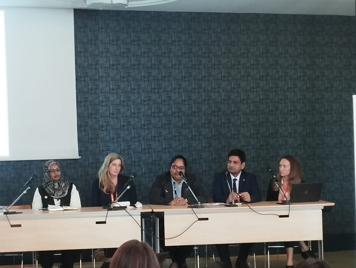 ⏯️Earlier today, AU-IBARs Director Dr. @HuyamSalih joined a high-level panel discussion on Public-Private Partnerships in the Veterinary domain at the -VPPP- side event at @WOAHs 91st G.A. #PublicPrivatePartnerships #AnimalHealth #VeterinaryMedicine