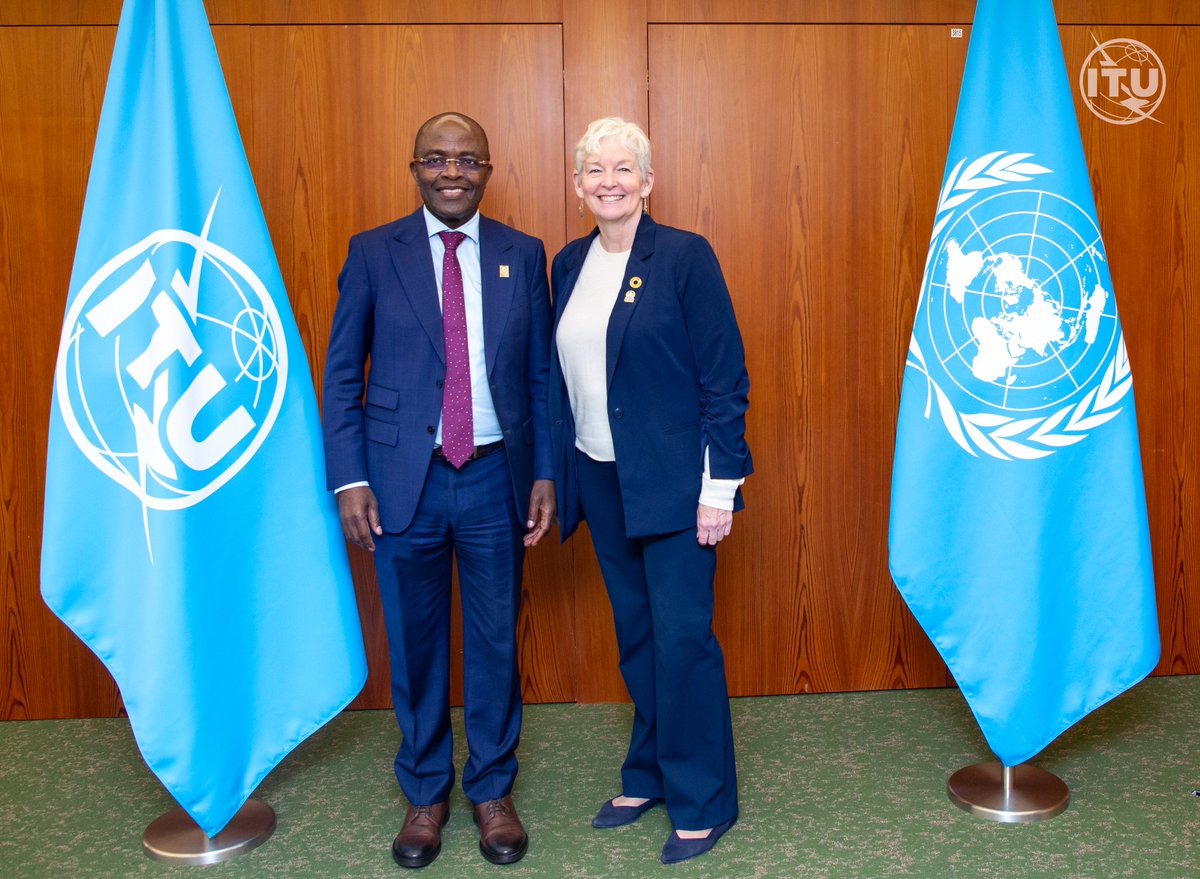 Delighted to meet Ko Barrett, Deputy Secretary-General @WMO. WMO is our key partner in many areas of work, spanning from the use of radio #spectrum for meteorology to #EarlyWarnings to save lives.