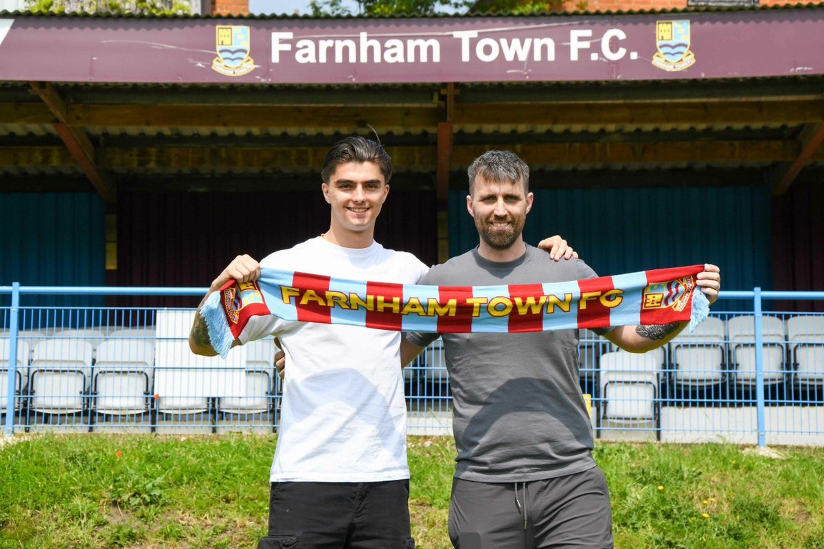 Duarte was the scorer of the first goal we conceded last season when we faced @afc_stoneham in the FA Vase. @Johno1006 wasn't smiling then, but he is now 😁