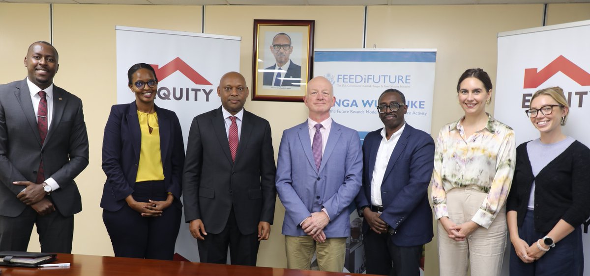 To strengthen climate #resilience through improved access to #finance, the @FeedtheFuture @HingaWunguke Activity signed a new agreement with Equity Bank as part of an initiative to secure up to $5 million in investment for #climatesmart agriculture in #Rwanda. @USAIDRwanda @USAID