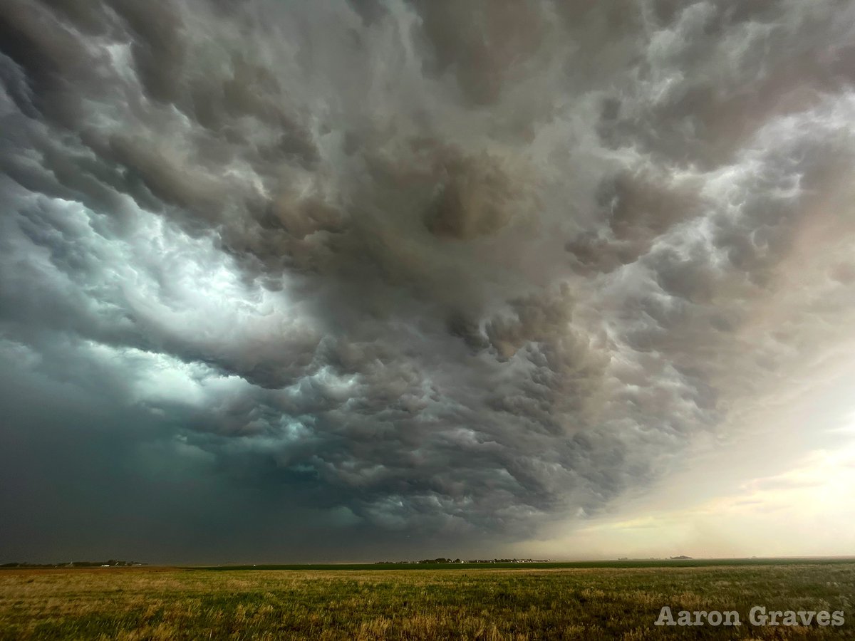 DalhartWX's tweet photo. Storm over #Dalhart yesterday #phwx #txwx https://t.co/5QSqFAn2ai