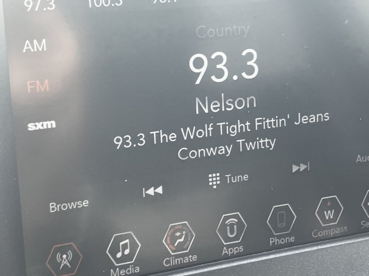 EdCharles18's tweet image. There’s a tiger in them tight fitting’ jeans!

Getting some love passing thru Lincoln, Nebraska.