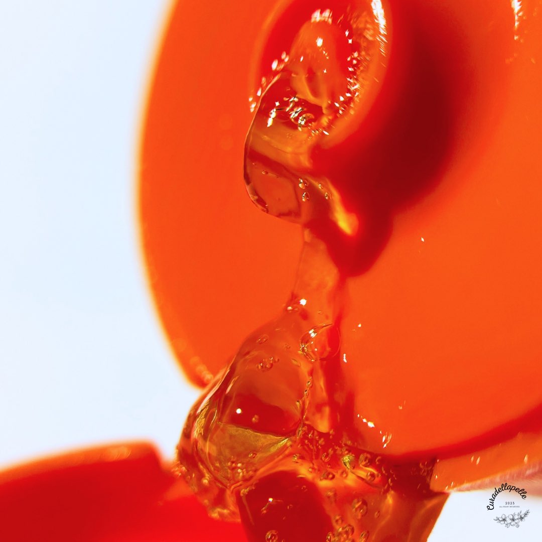 Tiap cuci muka pake ini bawaannya seneng soalnya wangi tehnya bener2 bikin calming 😭🫶🏻

Aku emg suka bgt sama cleanser tekstur gel gini. Selain lebih gentle, after feelsnya gabikin kulit berasa kering &amp; ketarik

#Deluxuryskin