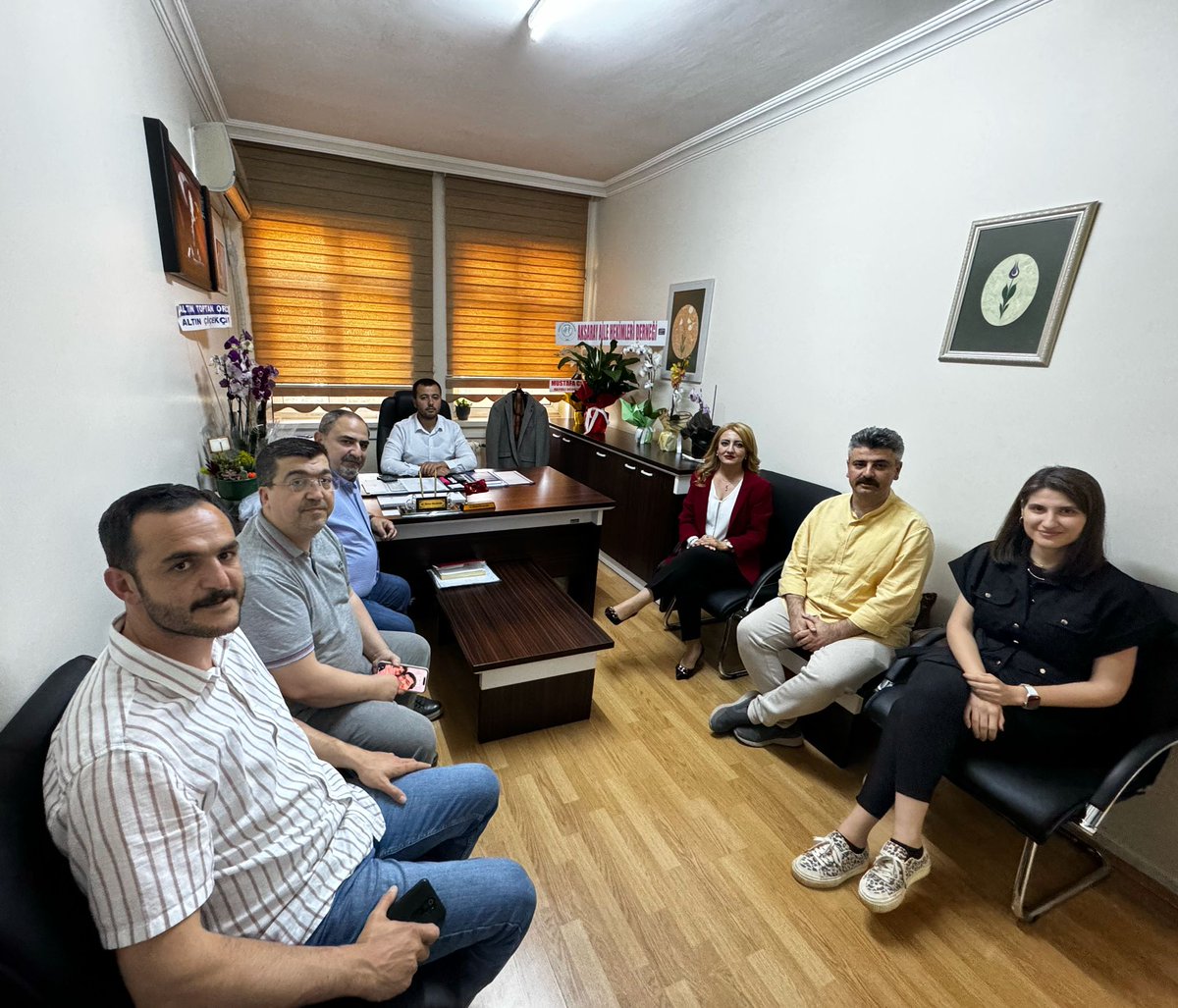 Halk Sağlığı Hizmetleri Başkanı, Dr. Mehmet Furkan Maraşlıoğlu'na hayırlı olsun ziyaretinde bulunduk.