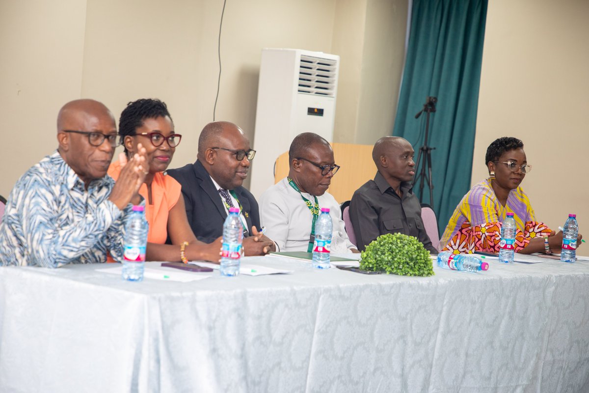 RapidVbp's tweet image. Dr. Franklin Asiedu-Bekoe&apos;s presentation provided critical insights into the burden of vector-borne diseases in Ghana, highlighting the significant challenges and strides in combating illnesses such as malaria and yellow fever.

@dzevela @buddykings 

#AI4PEP
#RAPiD_VBP