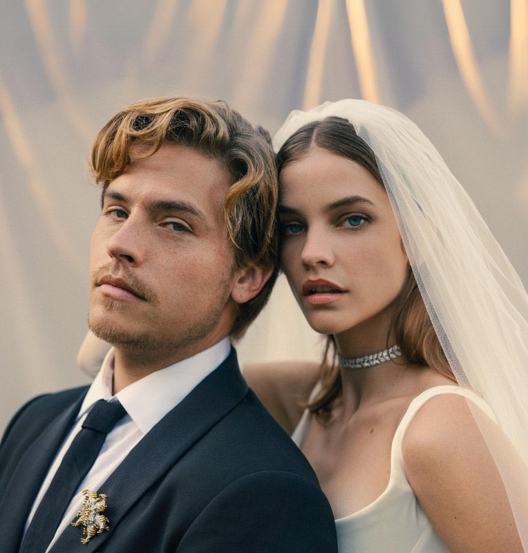 magazinciyim's tweet photo. Barbara Palvin, eşi Dylan Sprouse tarafından 17 yaşındaki bir içerik üreticisiyle aldatıldı. https://t.co/4Xpjr9HXeu