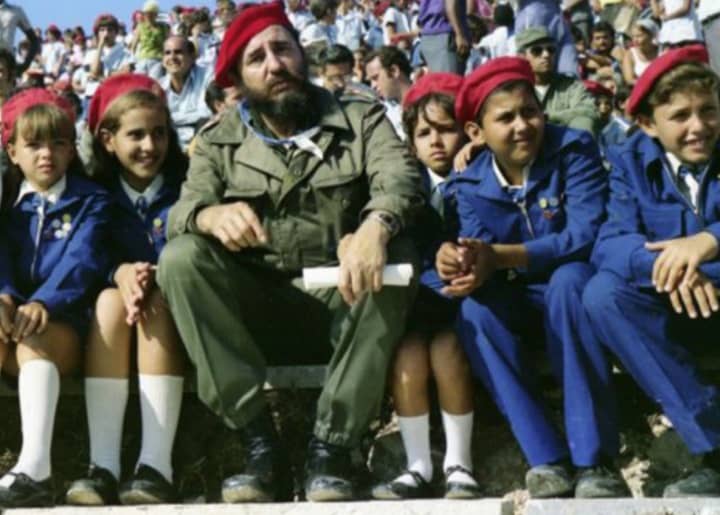 Fidel: "¡Y nosotros queremos que todos los niños sean felices!  Para que los niños sean felices se ha luchado, para que los niños sean felices han tenido que dar su vida muchos patriotas, desde Martí, Maceo y todos los que han muerto". 
#LaHabanaDeTodos 
#LaHabanaViveEnMí