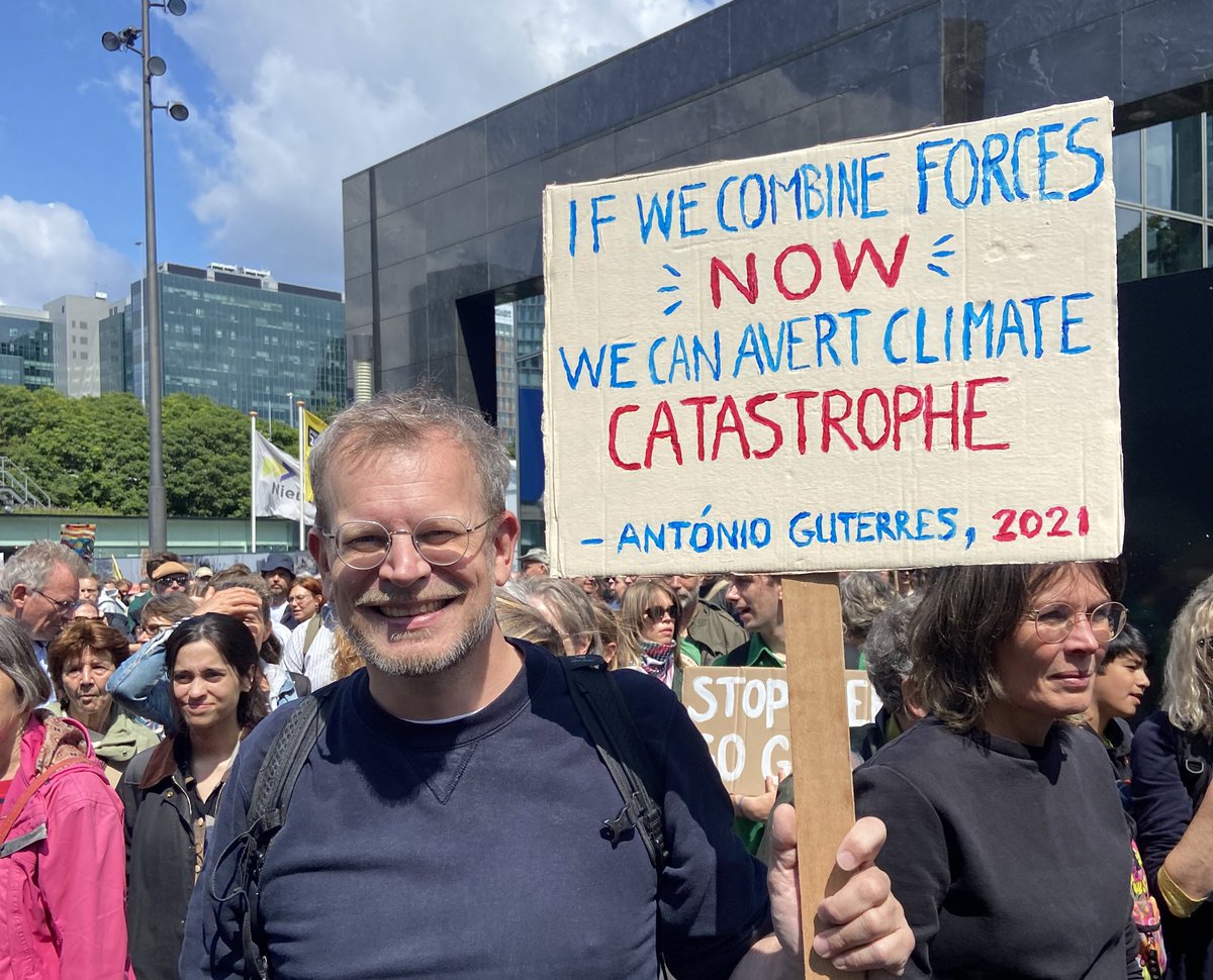 wijndelts's tweet image. Groetjes vanaf de Zuidas. #klimaatmars