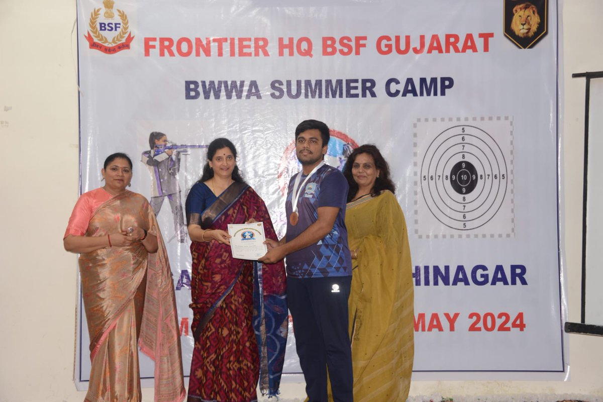 BSF_Gujarat's tweet photo. 𝐂𝐥𝐨𝐬𝐢𝐧𝐠 𝐂𝐞𝐫𝐞𝐦𝐨𝐧𝐲 𝐨𝐟 𝐁𝐖𝐖𝐀 𝐒𝐮𝐦𝐦𝐞𝐫 𝐂𝐚𝐦𝐩 𝐟𝐨𝐫 𝐀𝐢𝐫 𝐑𝐢𝐟𝐥𝐞 𝐒𝐡𝐨𝐨𝐭𝐢𝐧𝐠

A momentous occasion as Shri Abhishek Pathak, IPS, IG, BSF Frontier Gujarat and BWWA Head @ BSF_Gujarat grace the closing ceremony of Air Rifle Shooting Competition organised for BSF wards at Gandhinagar campus. Under the aegis of @BWWA_Gujarat, Summer Camp Air Rifle Shooting was organised at Gandhinagar campus from 22 to 31 May 2024, in which Total 104 BSF wards of different age groups participated. Winners of different groups have been awarded by Head BWWA_Gujarat.

#BSF
#BWWA
#AirRifleShooting
#NationFirst