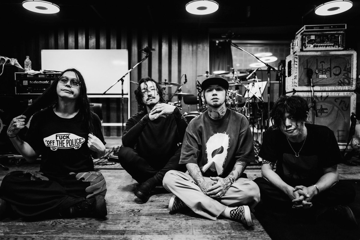 RIZEのリハしゅーりよー。

6年みんなで演奏してない間に、個々がものすごいスキルアップしてて、ジャンプ漫画みたいな感じでさいこーす。

過去一の仕上がり。

来週からのツアーまで皆様どうぞお元気で。

俺はリハ終わりで、明日の頂フェスに向けて、静岡へむかっております。
ねむい。