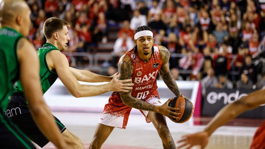 ‼️ Explicat al #Rac1Migdia @EsportsRac1

💥 DEVIN ROBINSON és un dels noms més atractius del mercat, i està a l'agenda de molts equips..

👉 ... entre els quals, el JOVENTUT DE BADALONA. A la @Penya1930 l'interessa el jugador, tot i que sap que hi haurà molta competència

#brac1