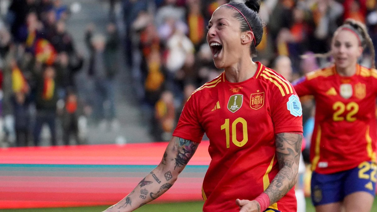 🏆⚽️La Selección Española Femenina (@SEFutbolFem) se enfrenta hoy a Dinamarca en su camino a la Eurocopa 2025 A las 19 h, con la previa desde las 18:40 h, en @La1_tve, @rtveplay y RTVE Audio rtve.es/n/16125926