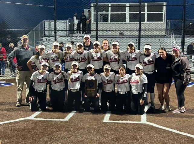 🥎🥎 Congrats to the Kenosha Bradford Softball team who defeated Muskego 3-1 to advance to the WIAA state tournament in Madison, which starts on Thursday, June 6. Good luck at State! @RedDevil_AD @BHS_softballl 🥎🥎