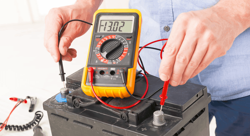 KwikKGrapevine's tweet photo. Nobody digs a dead battery, especially during the hot DFW summers! 

Get yours tested annually to catch any voltage or charging system hiccups before you're left stranded. A little prevention goes a long way! 🔋

#NoMoreJumpStarts #BatteryTesting #KwikKarGrapevine https://t.co/UduJXc1rqh