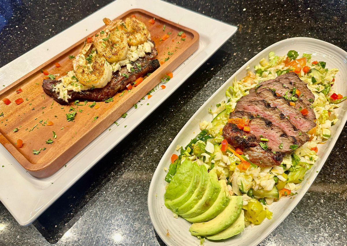 cajun_greek's tweet photo. We need someone to help us eat up all these crazy-looking Platters.. Do you guys know someone who can? 😍😘🔥😋💖 #TGIF #CajunGreek #Seafood #Galveston #LocalsFavorite #Restaurant https://t.co/oHd76Ydb8E
